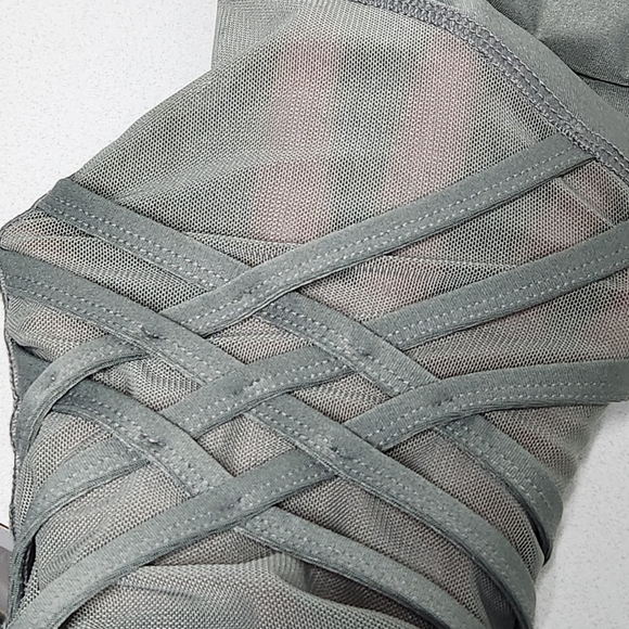 VOGO Athletica cropped leggings green large - Picture 4 of 11